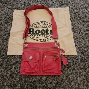 Roots pink leather crossbody